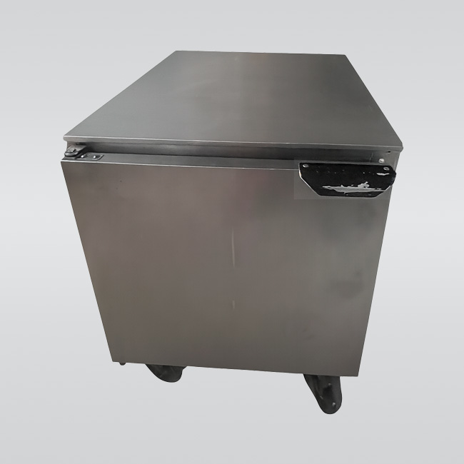 Refrigerador bajo mostrador BEVERAGE-AIR UCR27A-24