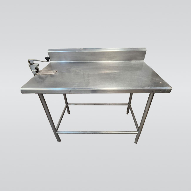 Mesa de Acero Inoxidable con Abrelatas Industrial
