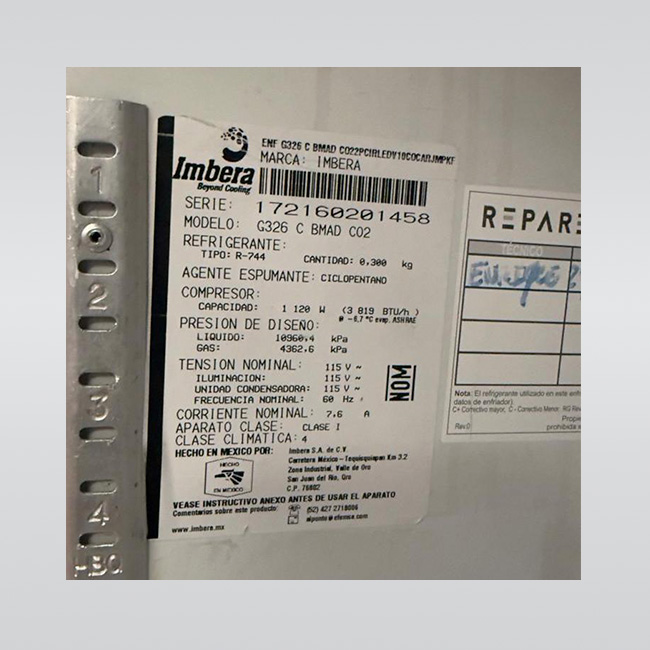Refrigerador exhibidor de dos puertas de cristal Imbera - Imagen 4
